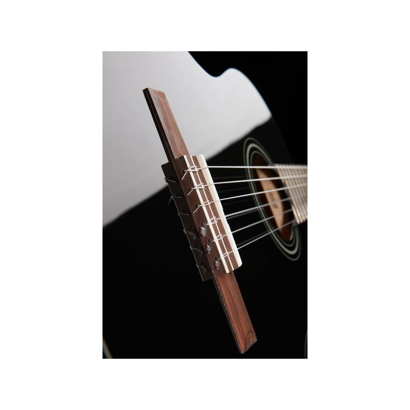 YAMAHA C40 MII Guitarra clásica acabado mate con cuerdas de nylon